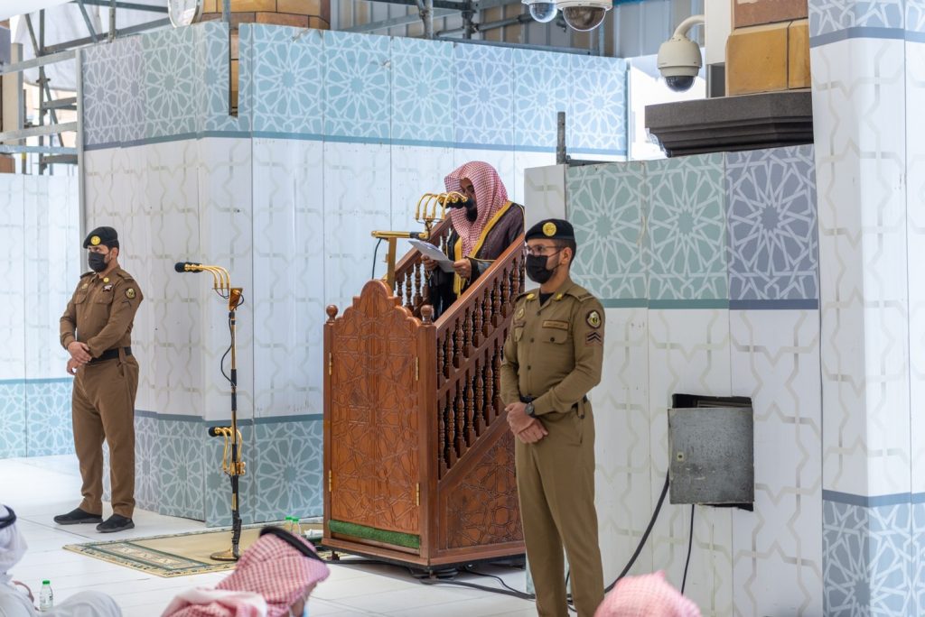 الشيخ الشريم في خطبة الجمعة :ينبغي للمرء في تعامله مع الآخرين ونظرته إليهم عند الاقتضاء أن يكون على ذكر من المنهج المتبع في القرآن الكريم