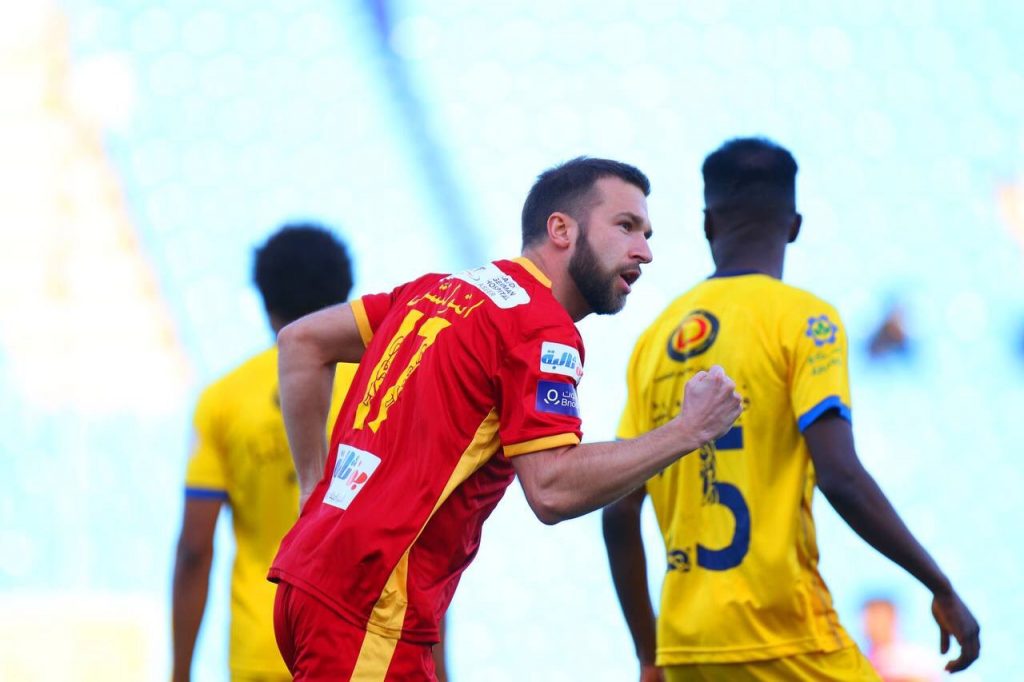 التعاون يتغلب على ضيفه ضمك