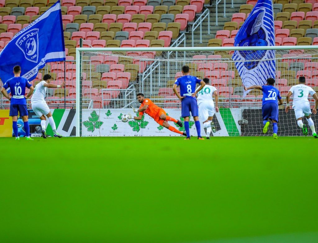 الأهلي يتعادل مع الهلال