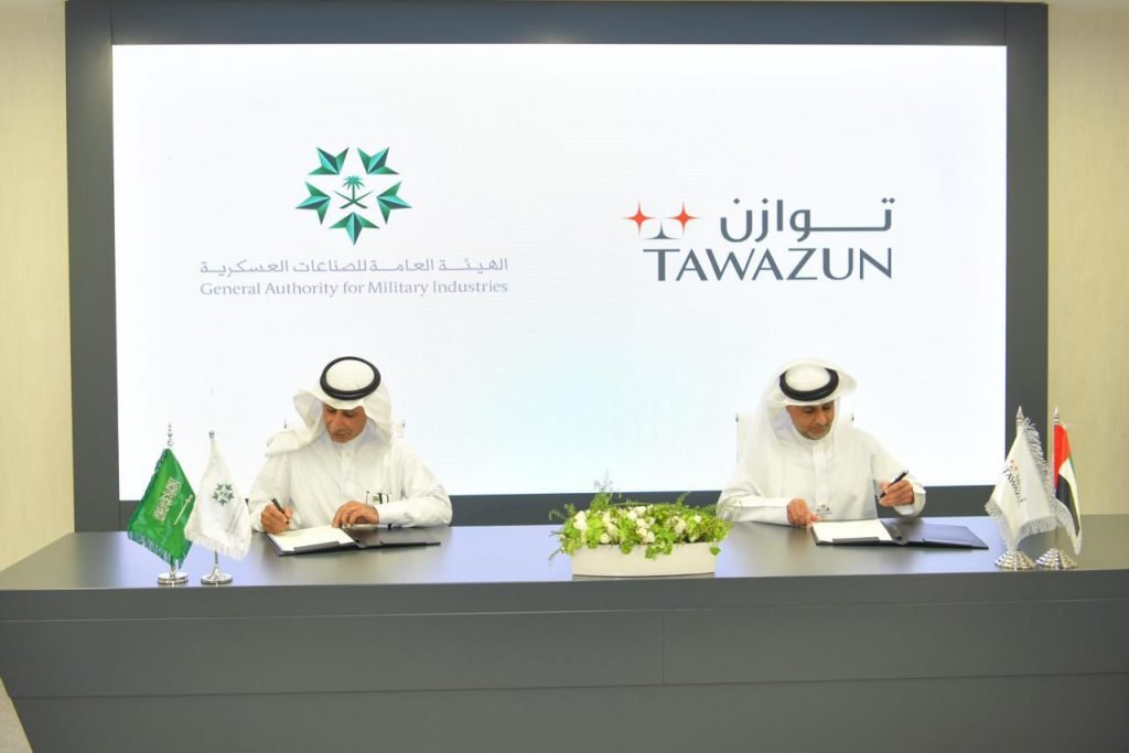 الجناح السعودي يشهد توقيع اتفاقيات ومذكرات تفاهم خلال معرض الدفاع الدولي «آيدكس 2021»
