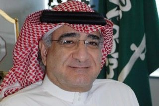 أمين جدة يصدر قراراً بإنشاء مركز مدينتي لإدارة النفايات ومعدات المشاريع