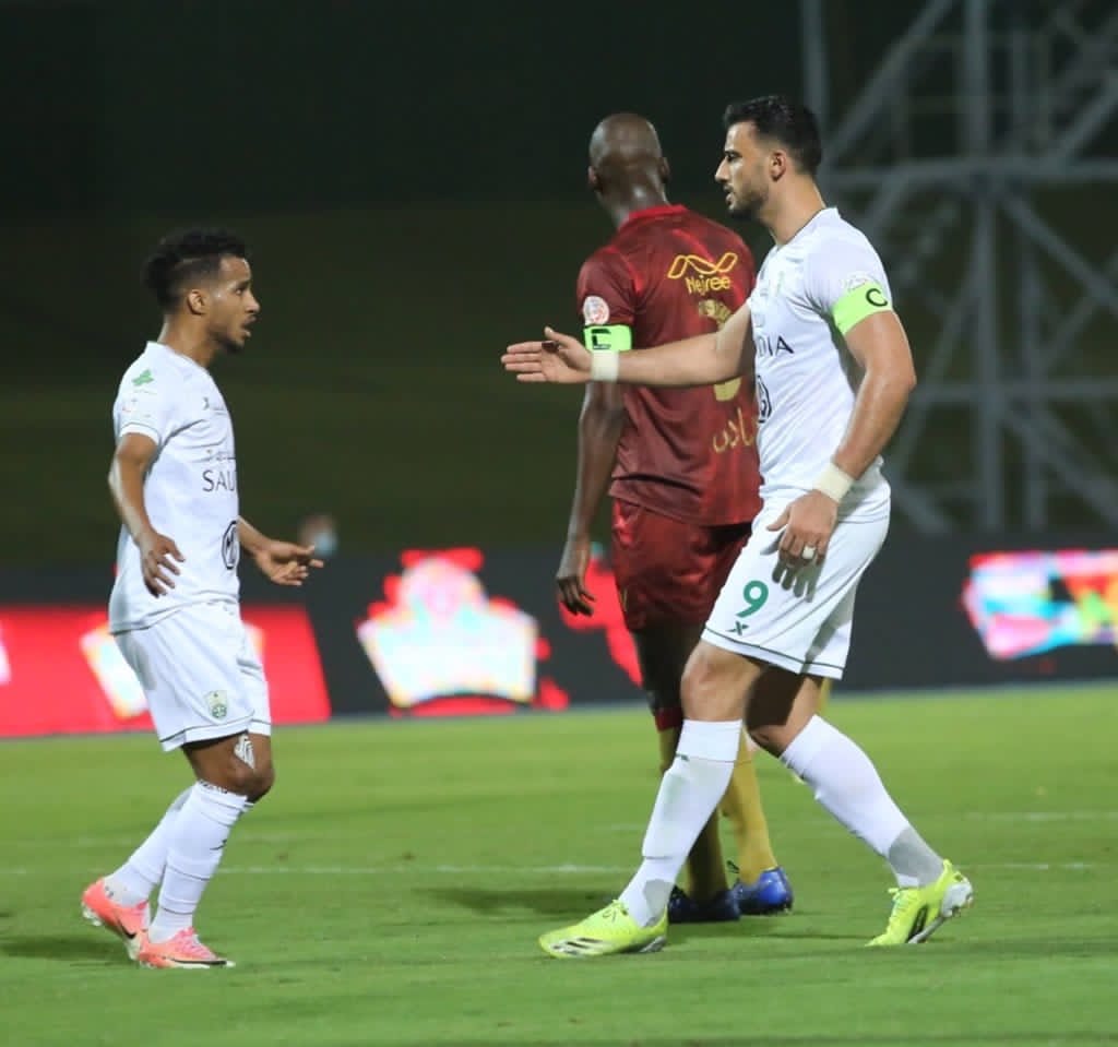 النصر يكسب الأهلي بهدفين مقابل هدف