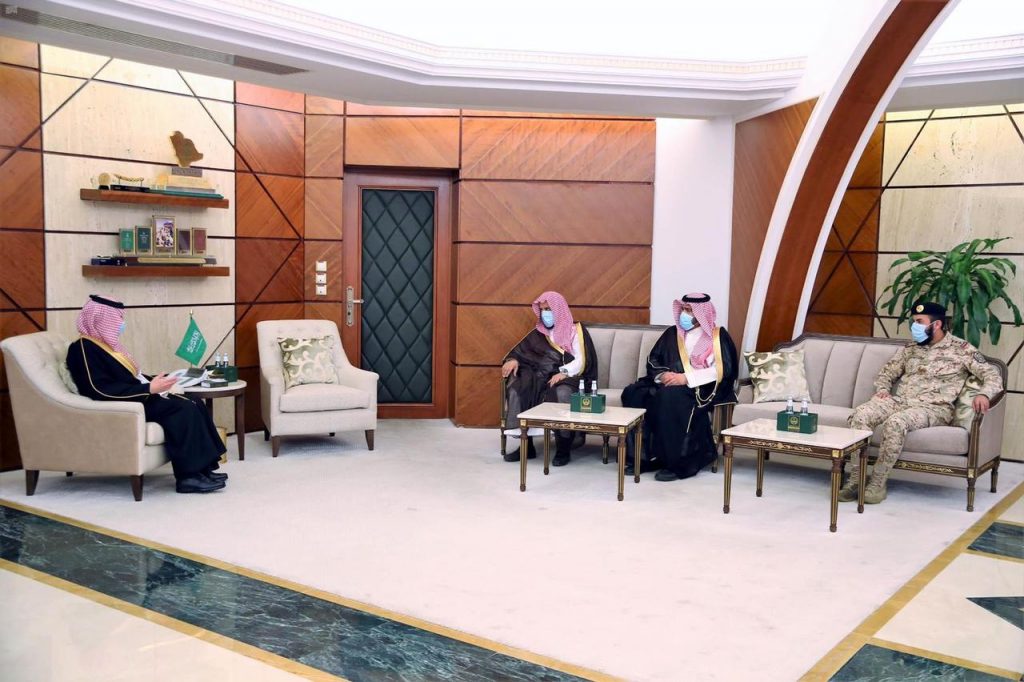 سمو أمير الشرقية يستقبل رئيس جهاز الإرشاد والتوجيه بوزارة الحرس الوطني