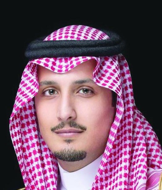 سمو نائب أمير الشرقية يستقبل المدير الإقليمي لجريدة الرياض بالمنطقة