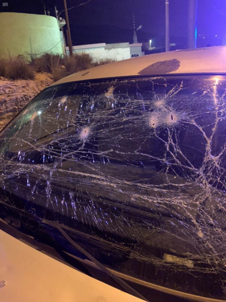 الدفاع المدني بمنطقة عسير: إصابة طفل وأحد المدنيين نتيجة سقوط وتناثر شظايا اعتراض طائرات دون طيار مفخخة أطلقتها الميليشيا الحوثية بمحافظتي خميس مشيط وأحد رفيدة