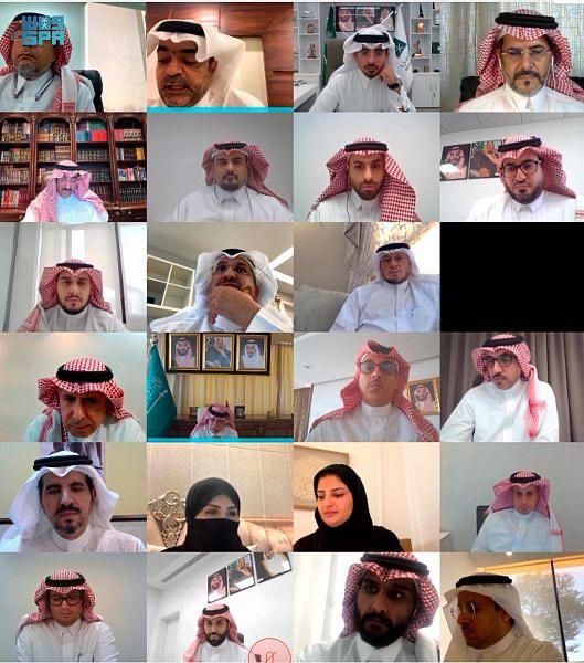 لجنة الاقتصاد والطاقة في مجلس الشورى تجتمع بمعالي وزير التجارة وعدد من مسؤولي الوزارة