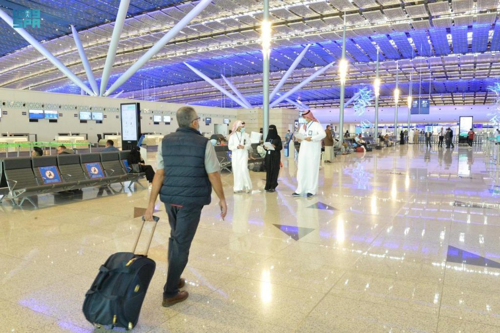 هيئة الطيران المدني تدعو إلى التقيد بتطبيق الإجراءات الاحترازية والتدابير الوقائية