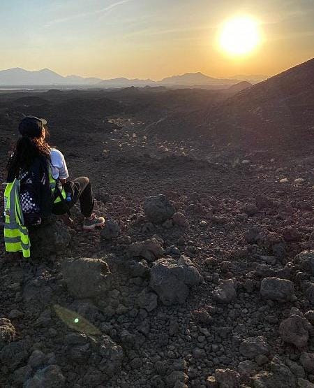 الشغف المهني” يدفع ندى إلى تنظيم الرحلات السياحية