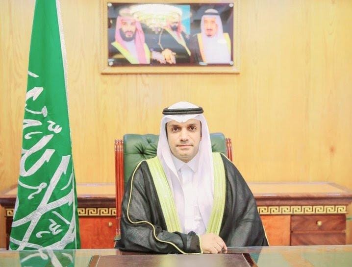 أمين الطائف يتفقد قنوات تصريف مياه السيول