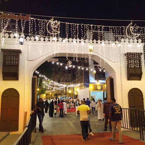مظاهر شهر رمضان بجدة .. روحانية متأصلة امتزجت بعاداتٍ متوارثة