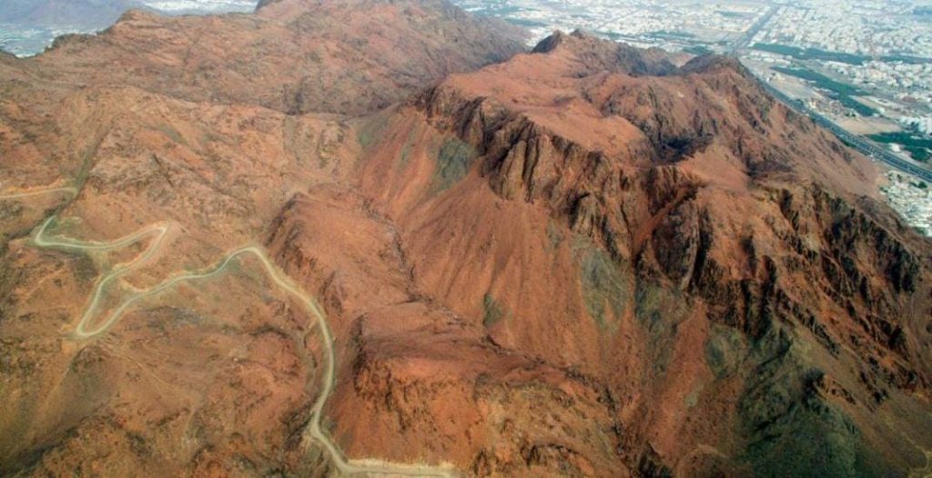 “جبل أحد” من أبرز معالم المدينة المنورة