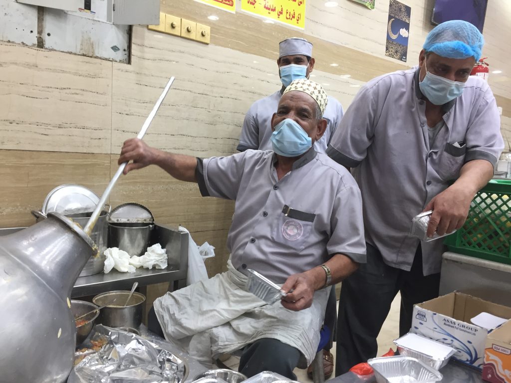 أقدم فوال بمكة : إذا فاتك الفول انا غير مسؤول