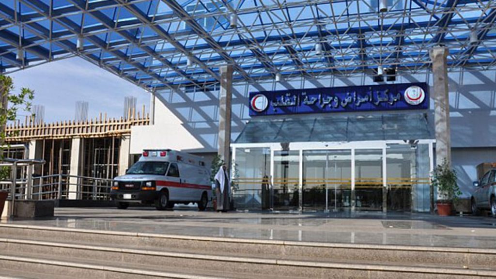 نجاح جراحة معقدة في مركز القلب بالمدينة المنورة لإنقاذ “خديج” وزنه 1.6 كجم