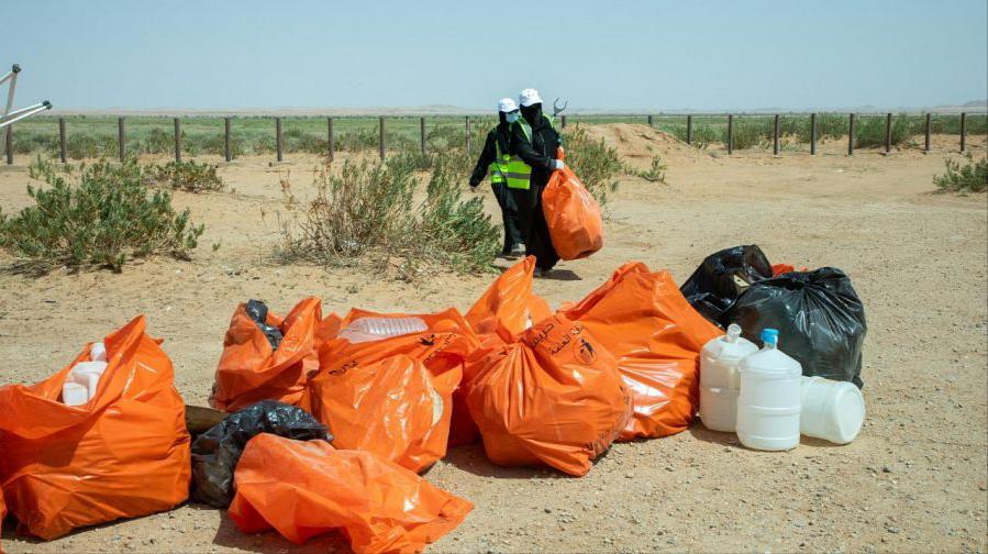 مبادرة للمحافظة على النظافة في محمية الملك عبدالعزيز الملكية