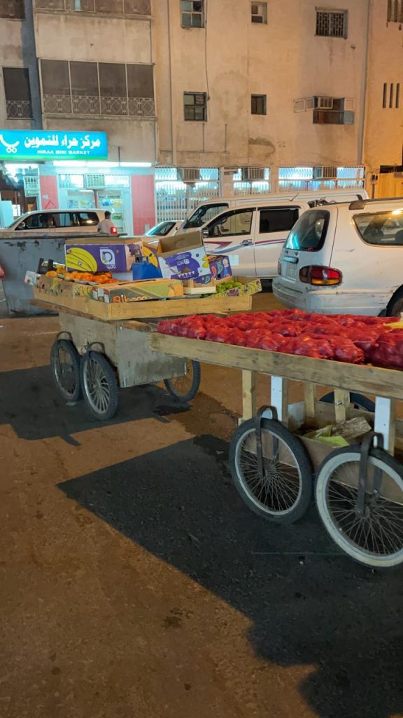 تنفيذ 686 جولة رقابية على المنشآت الغذائية بالشرائع ،، ومصادرة 688كجم من الخضروات والفواكه بالعتيبية..