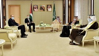 وزير الإعلام المكلف يلتقي الوزير المشرف العام على الإعلام الرسمي الفلسطيني