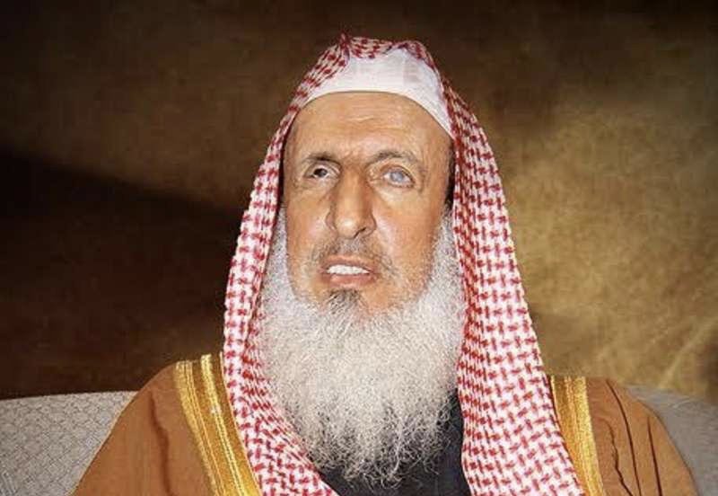 مفتي عام المملكة يهنئ خادم الحرمين الشريفين وسمو ولي العهد بحلول عيد الفطر المبارك