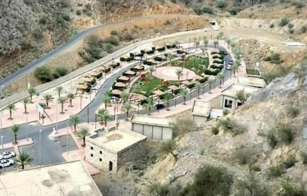 قرية “ذي عين” طراز معماري فريد