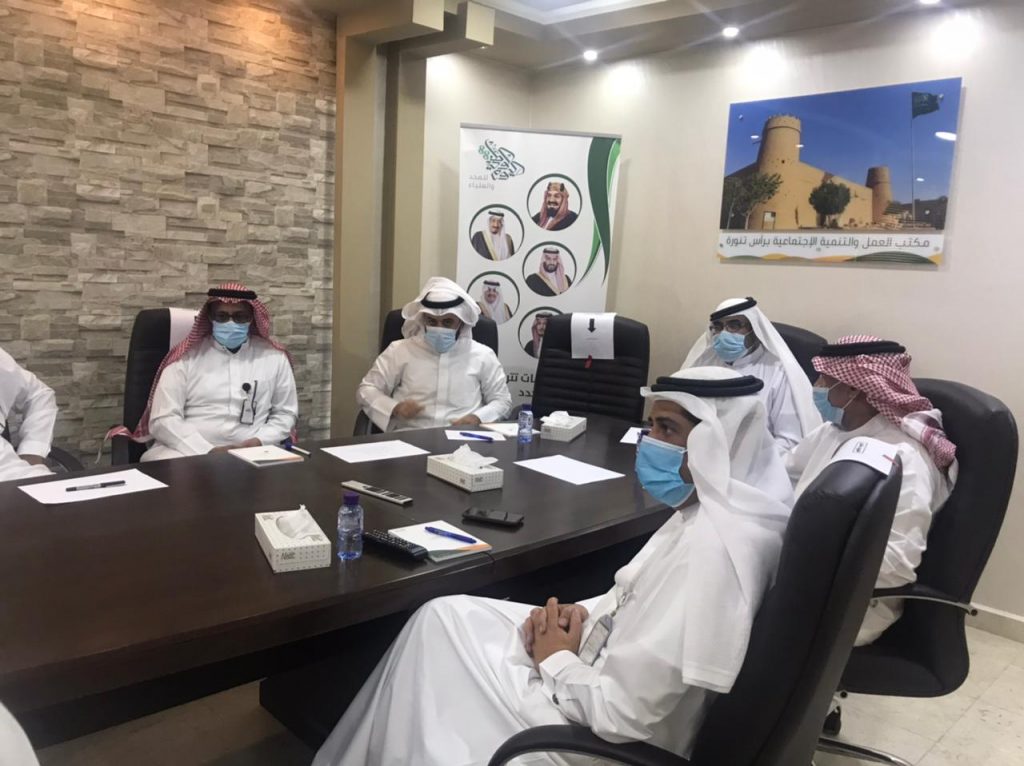 عمل رأس تنورة يقيم ورشة عمل للعلاقات العمالية