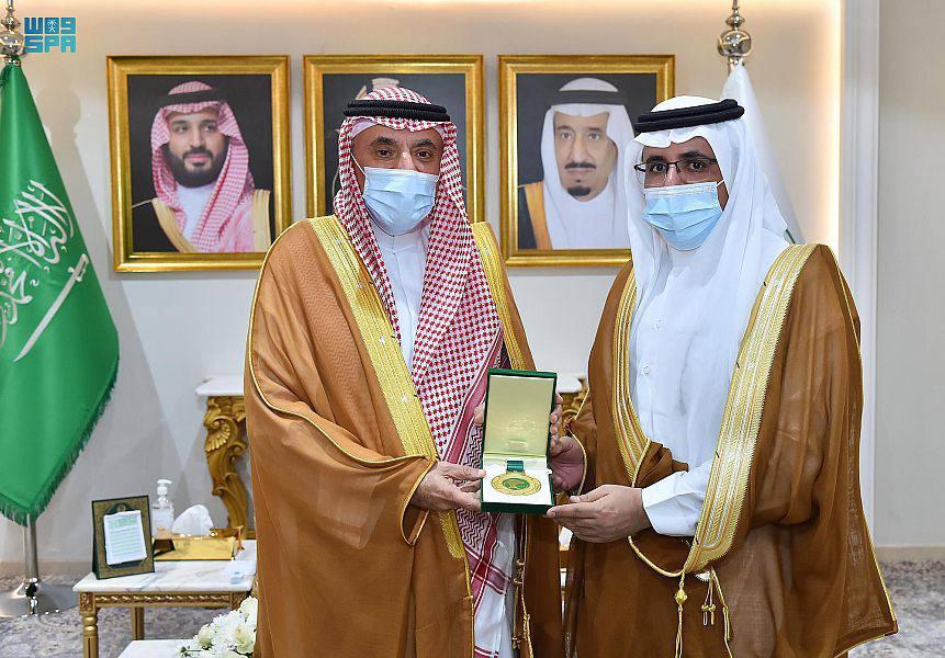 سمو أمير منطقة نجران يستقبل مدير مكتب وزارة الرياضة بالمنطقة وإدارة نادي الأخدود
