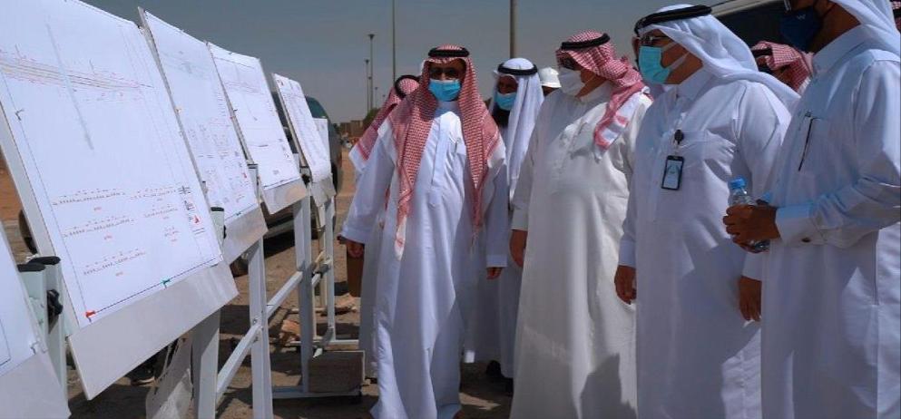 أمين تبوك يقف على الخدمات والمشاريع البلدية