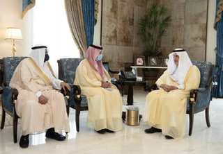 الفيصل يستقبل وزير الشؤون البلدية والقروية والإسكان