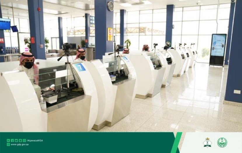 مدير عام الجوازات يتفقد إدارة متابعة الوافدين بجوازات منطقة مكة المكرمة