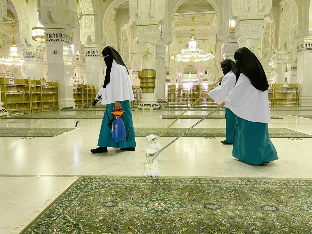 “صورة وتعليق”