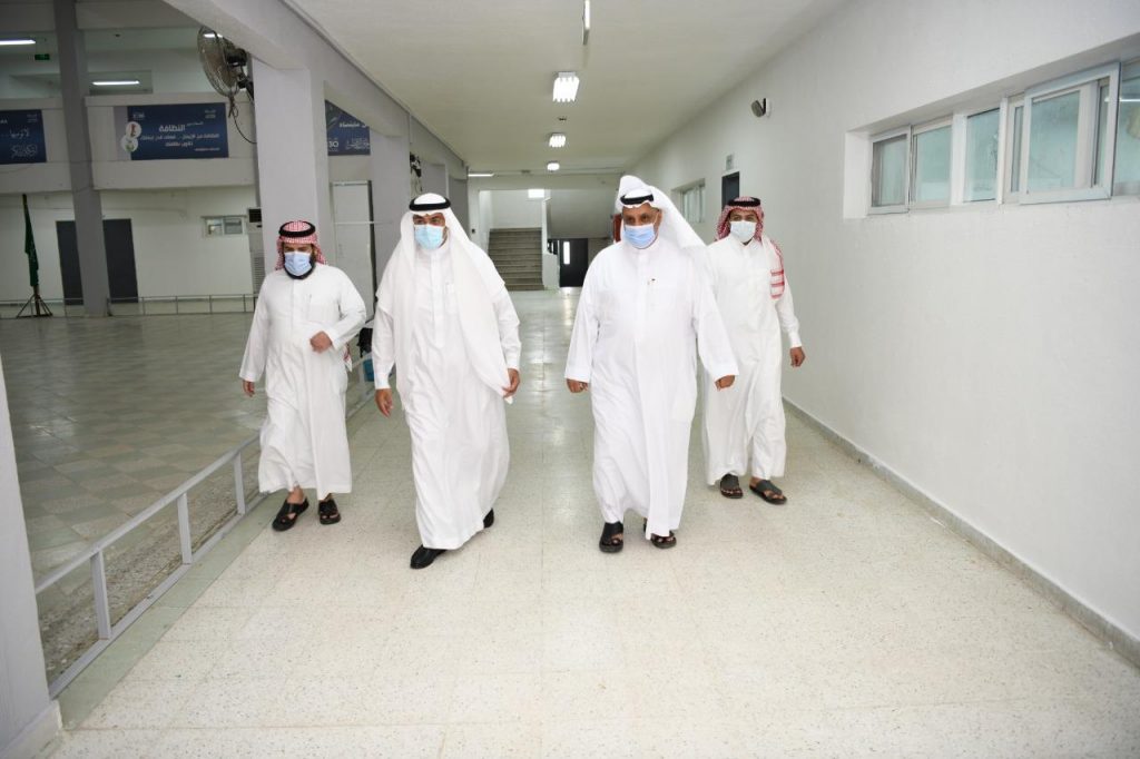 مدير عام تعليم مكّة يتابع تطبيق الإجراءات الاحترازية ” وقاية ” وجاهزية المرافق التعليمة في عدد من المدارس