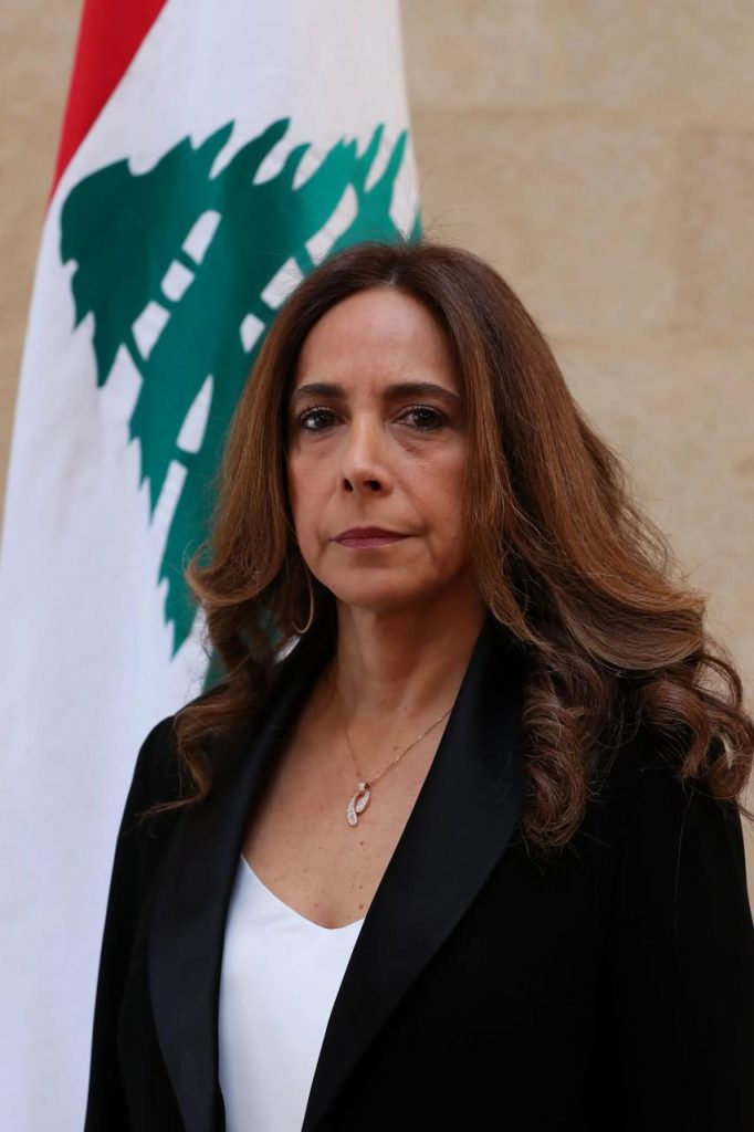وزيرة الدفاع اللبنانية تستقبل وفداً من الاتحاد الأوروبي