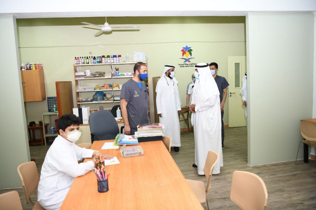 مدير عام تعليم مكّة يتفقد سير العملية التعليمة وتطبيق الإجراءات الوقائية في مركز خدمات التربية الخاصة ومركز التوحد ومعهد النور للمكفوفين