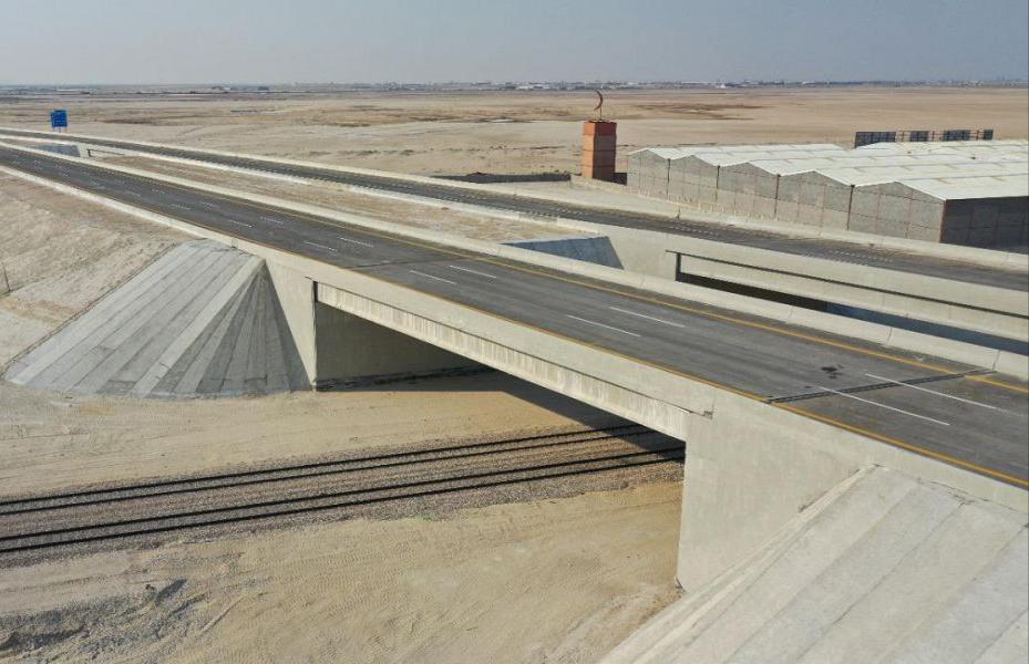 وزارة النقل والخدمات اللوجستية تفتتح الحركة المرورية جزئياً على الطريق الرابط بين طريق الظهران – بقيق وطريق العقير- سلوى