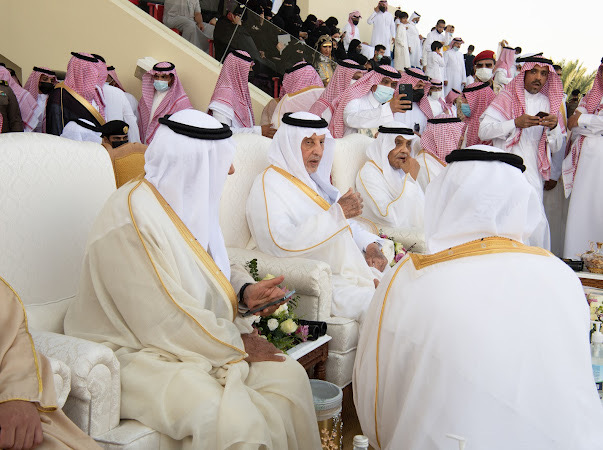 سمو امير منطقة مكة المكرمة يتوج  الحفل الثالث والعشرون من روزنامة سباقات الخيل