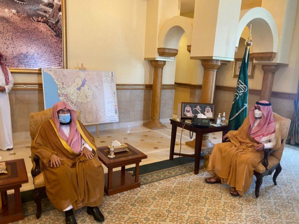 سمو نائب أمير منطقة مكة المكرمة يستقبل معالي الرئيس العام لشؤون المسجد الحرام والمسجد النبوي