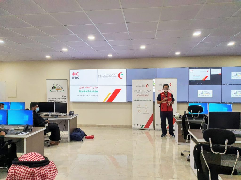 ٧٤٦ مستفيدًا ومستفيدة من دورات ومحاضرات هيئة الهلال الأحمر بالعاصمة المقدسة في سبتمبر