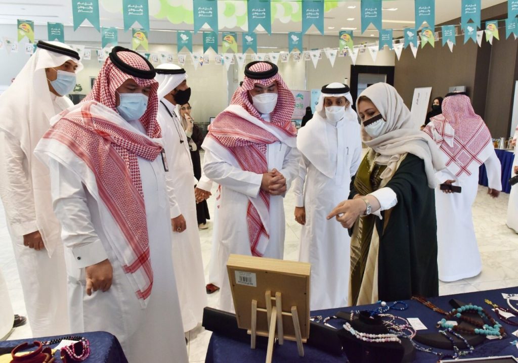 10 استخدامات للسبح تحققها 15 متدربة في دورة متخصصة بـ “غرفة مكة”