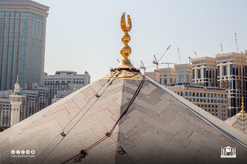 قباب المسجد الحرام تحفة إسلامية تحكي عناية الدولة السعودية بالحرمين الشريفين