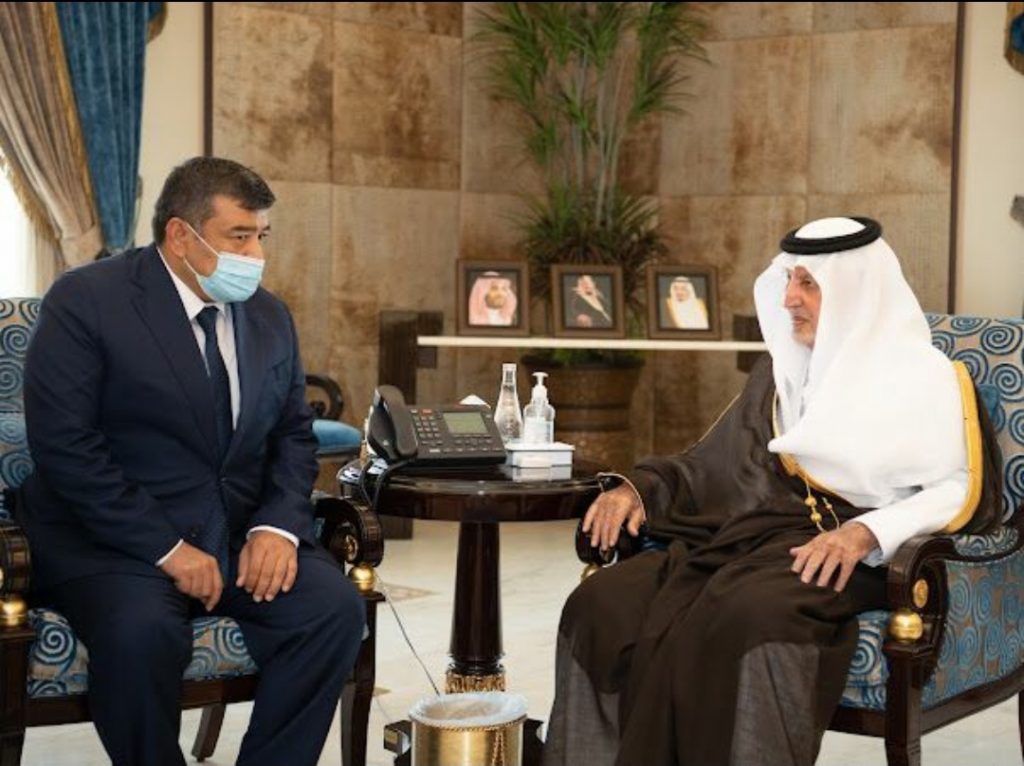 سمو أمير منطقة مكة المكرمة يستقبل القنصل العام لجمهورية أوزباكستان