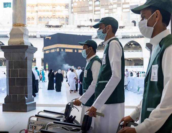 رئاسة شؤون الحرمين توفر 8000 عربة لقاصدي المسجد الحرام