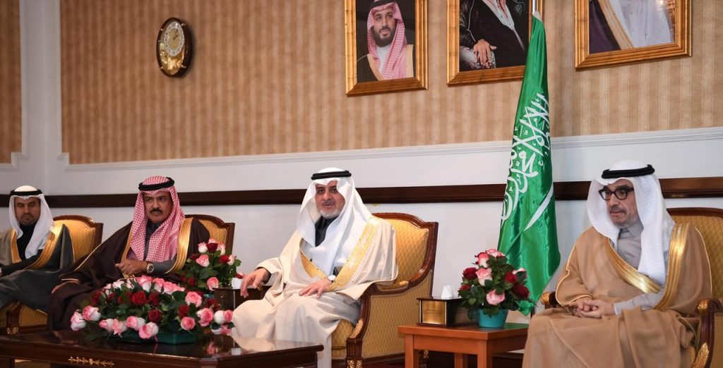 أمير تبوك يستقبل رؤساء الغرف التجارية السعودية