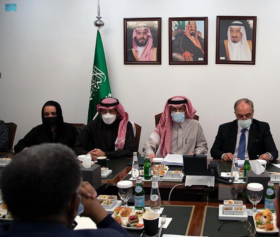 وزير الدولة لشؤون الدول الإفريقية يلتقي رؤساء بعثات الدول العربية الإفريقية المعتمدين لدى المملكة
