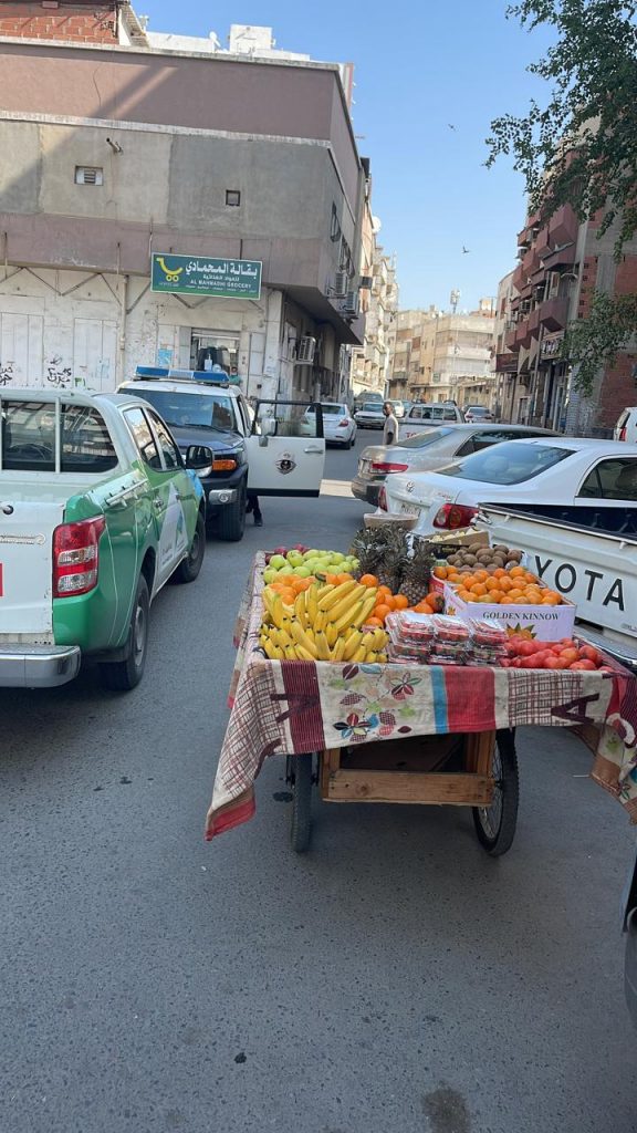 أمانة العاصمة المقدسة رفع أكثر من 4 أطنان من المخلفات مجهولة المصدر