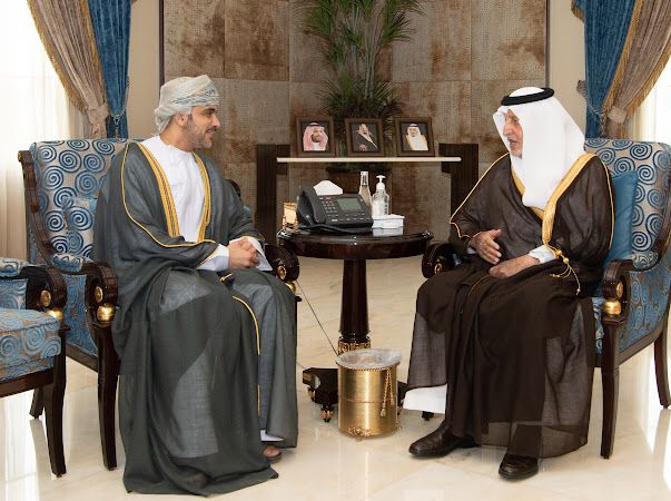 سمو أمير منطقة مكة المكرمة يستقبل سفير سلطنة عمان