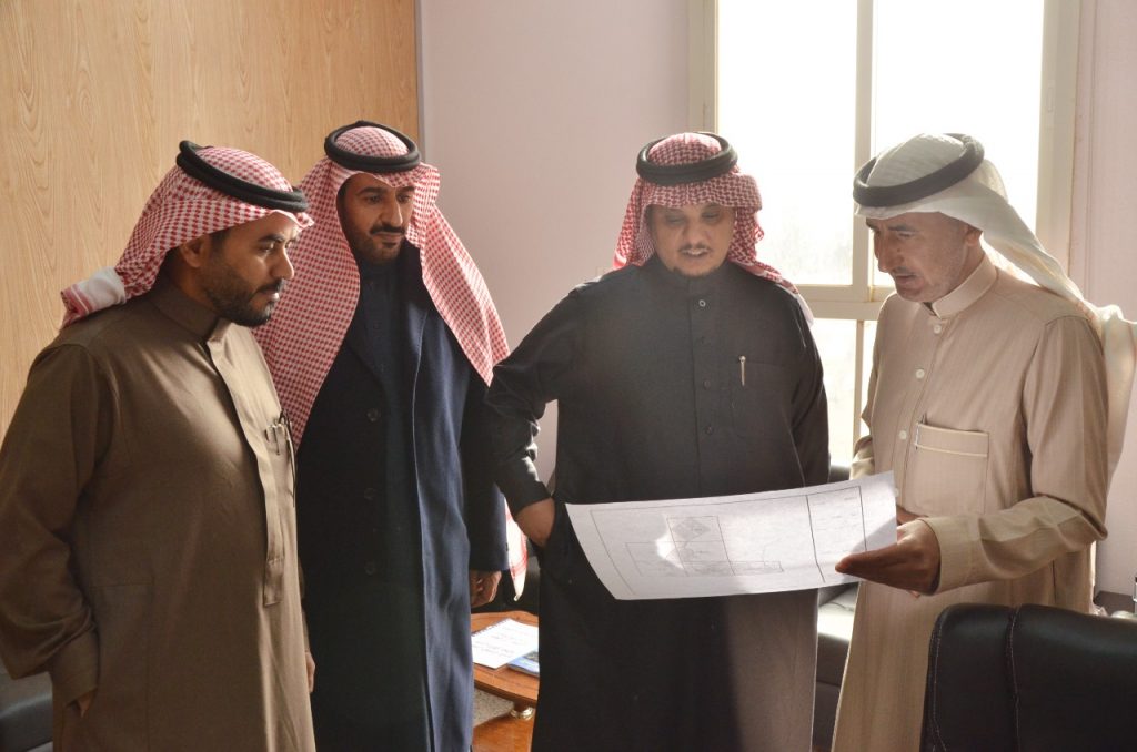 أمين منطقة حائل يقف على أعمال التشوه البصري ميدانياً