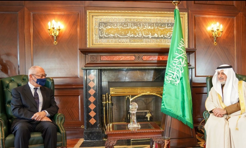 أمير تبوك يستقبل سفير اليابان لدى المملكة 