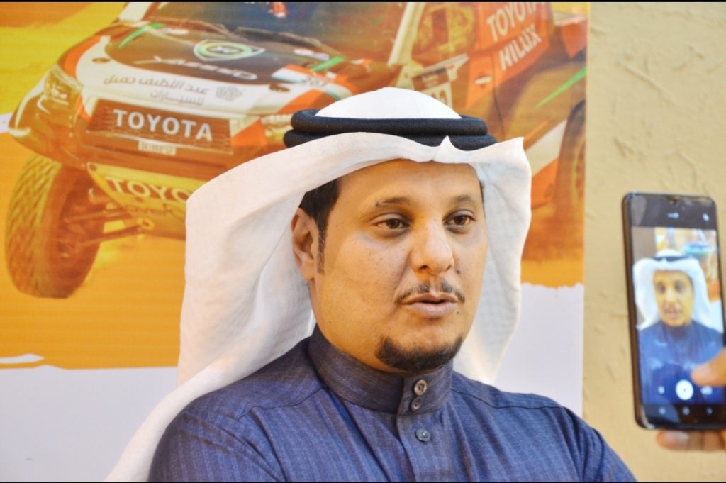 أمين منطقة حائل يطلع على الاستعدادات النهائي لانطلاق رالي حائل الدولي