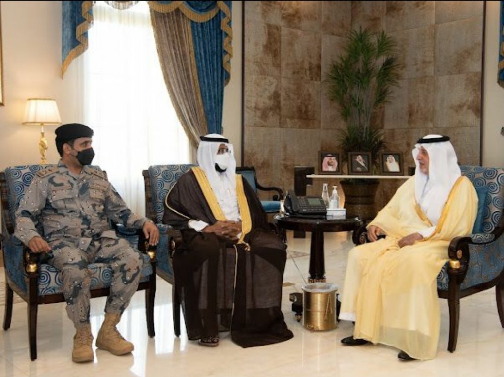 سمو امير منطقة مكة المكرمة يستقبل اللواء طلال الشمراني يرافقه قائد حرس الحدود بالمنطقة