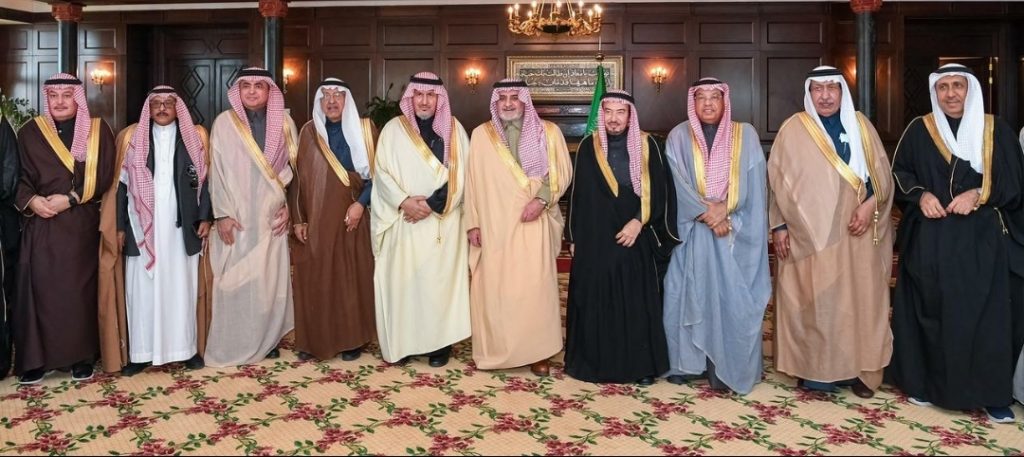 أمير تبوك يستقبل عدداً من رجال الأعمال    