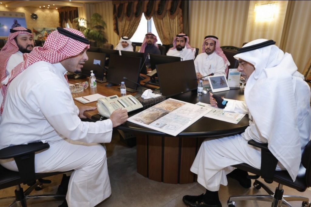 القويحص يناقش الاستثمار في نادي حراء الرياضي