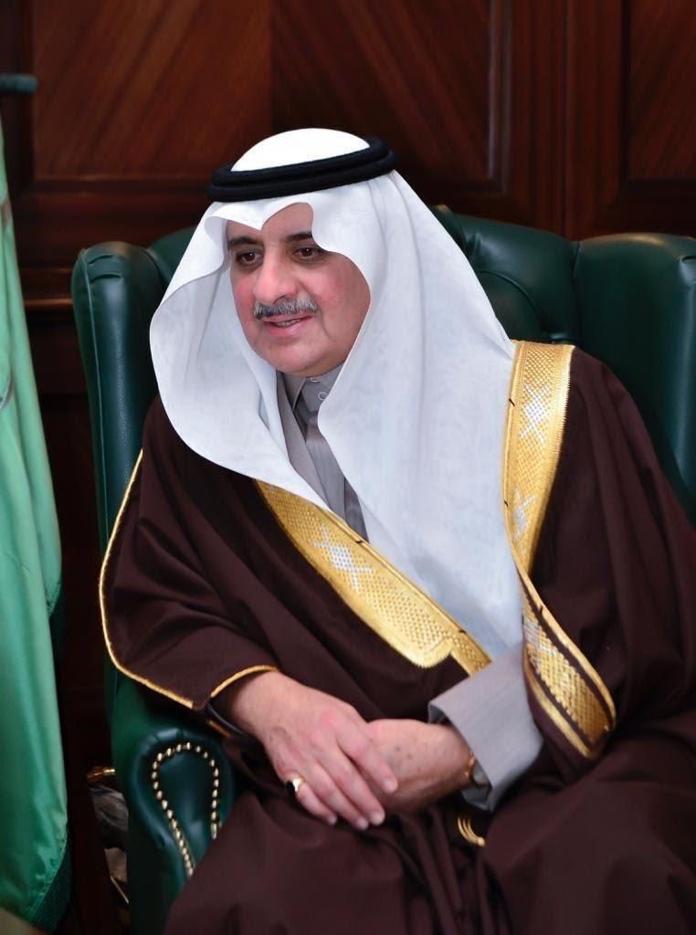 أمير تبوك يواسي في وفاة الشيخ طالب بن شريم